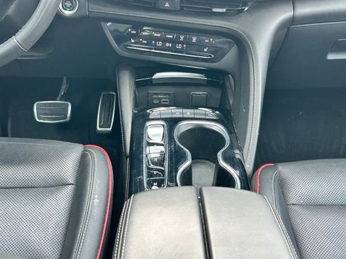 Used 2022 Buick Envision Essence w/ Technology Package I image 16