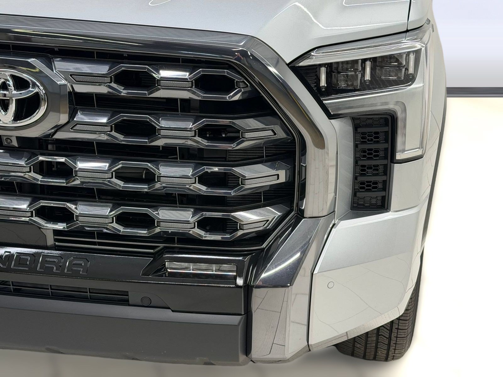 New 2026 Toyota Tundra Platinum AWD/4WD image 10