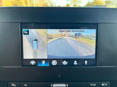 Used 2024 Mercedes-Benz Sprinter 2500 image 38