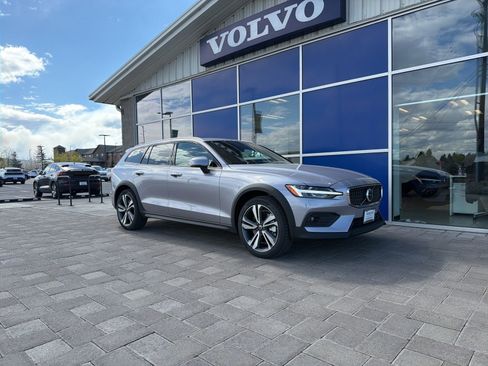 New 2026 Volvo V60 B5 Cross Country Plus w/ Protection Package Premier AWD/4WD image 1