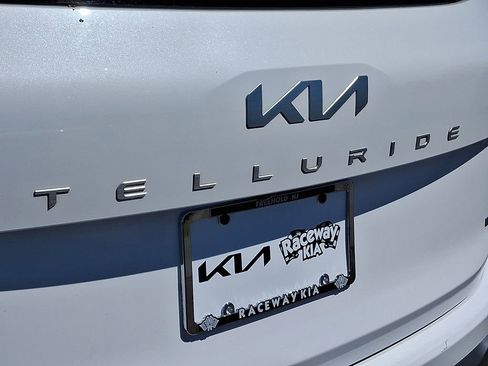 Certified 2023 Kia Telluride SX Prestige X-Line AWD/4WD image 35