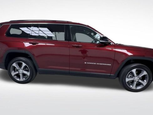 Used 2025 Jeep Grand Cherokee L Limited AWD/4WD image 9