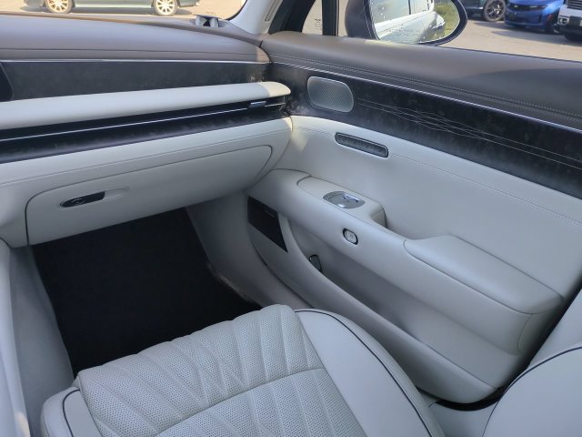 Used 2023 Genesis G90 3.5T AWD/4WD image 16