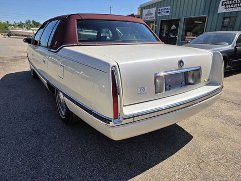 Used 1995 Cadillac De Ville Sedan FWD image 13