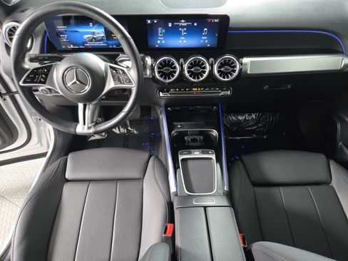 Used 2025 Mercedes-Benz GLB 250 image 13