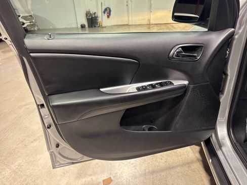 Used 2017 Dodge Journey Crossroad image 25