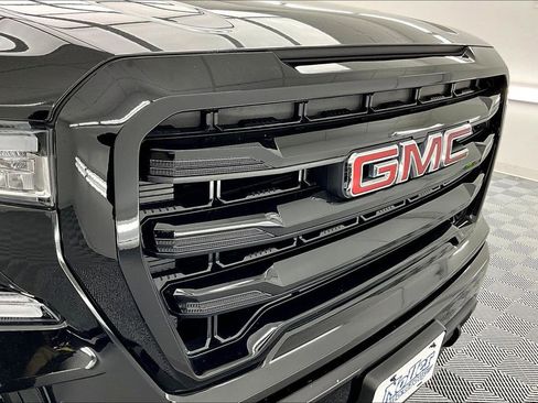 Used 2022 GMC Sierra 1500 Elevation image 29
