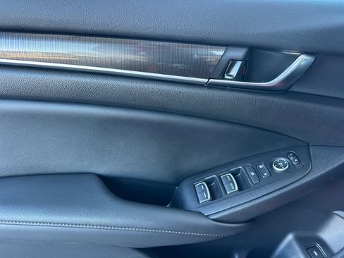 Used 2022 Honda Accord Sport image 10