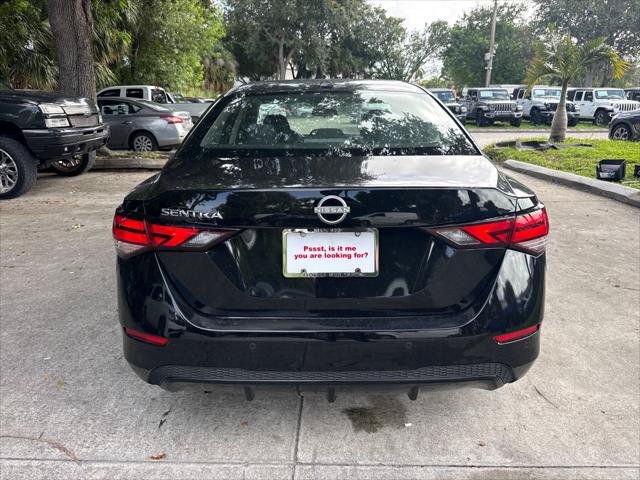 Used 2025 Nissan Sentra SV FWD image 8