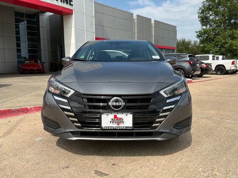 Used 2025 Nissan Versa SV FWD image 3