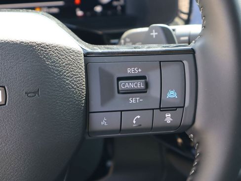 Used 2026 Nissan Pathfinder SL w/ SL Premium Package FWD image 15