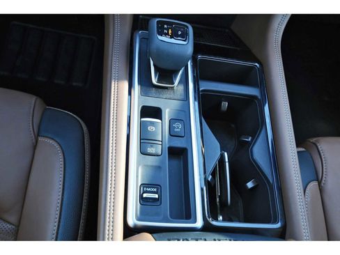 Used 2025 Nissan Pathfinder Platinum w/ Cargo Package image 27