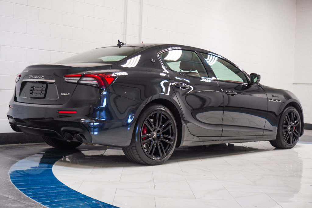 Used 2023 Maserati Ghibli Modena RWD image 31