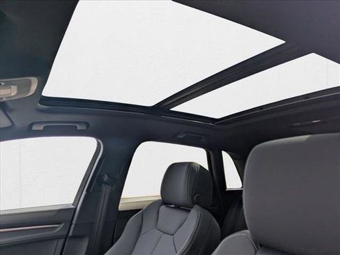 New 2025 Audi Q3 2.0T Premium image 14