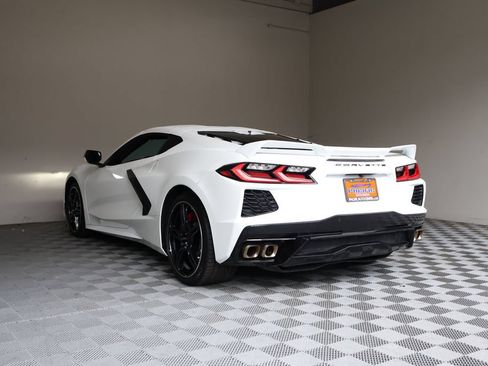Used 2021 Chevrolet Corvette Stingray Preferred Cpe w/ Battery Protection Package RWD image 14