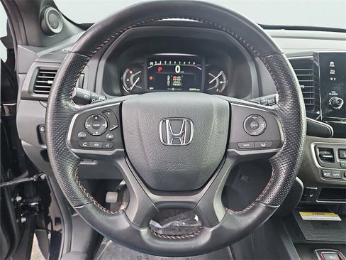 Certified 2023 Honda Passport TrailSport image 30