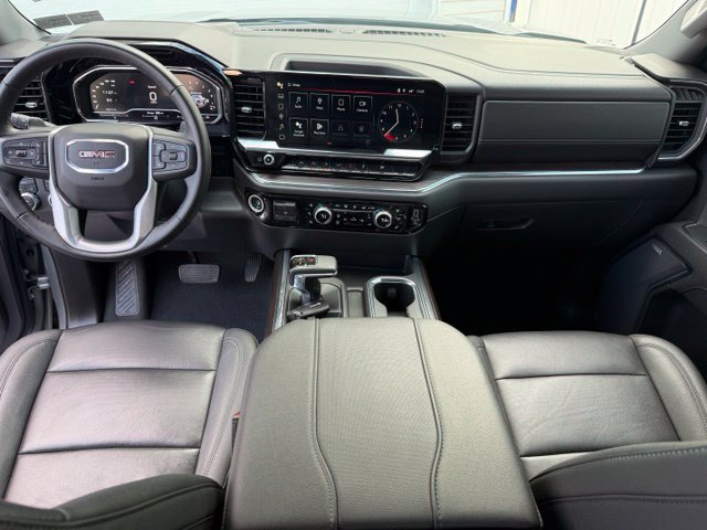 Used 2024 GMC Sierra 1500 SLT w/ SLT Premium Package AWD/4WD image 17