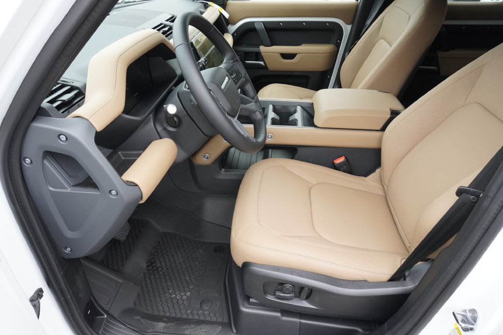 New 2026 Land Rover Defender 110 X-Dynamic SE AWD/4WD image 19