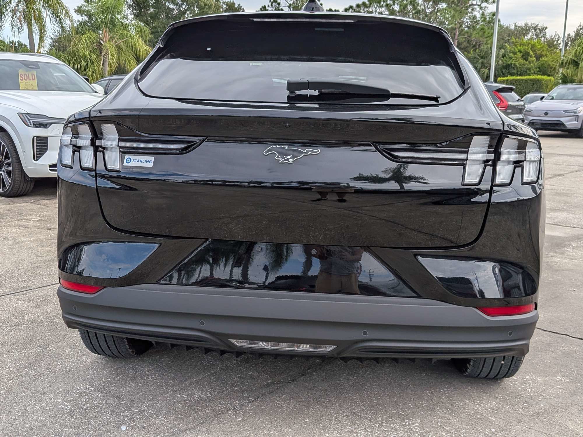 Used 2025 Ford Mustang Mach-E Premium AWD/4WD image 4