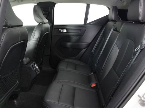 Certified 2025 Volvo XC40 B5 Plus image 32