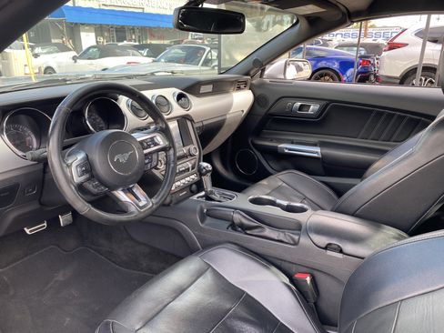 Used 2017 Ford Mustang Premium image 15