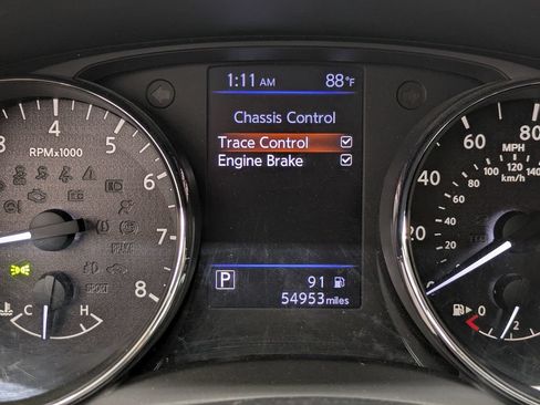Used 2018 Nissan Rogue SV FWD image 8