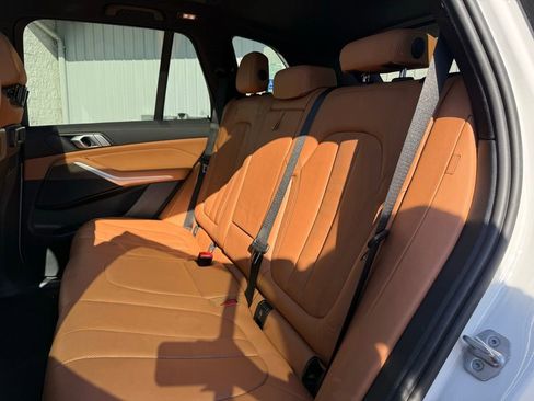 Used 2022 BMW X5 xDrive40i w/ M Sport Package image 15