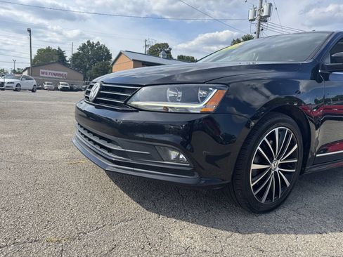 Used 2017 Volkswagen Jetta SEL FWD image 11