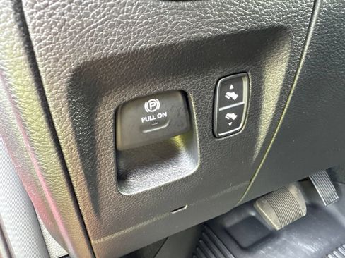 Used 2023 RAM 1500 Big Horn AWD/4WD image 16