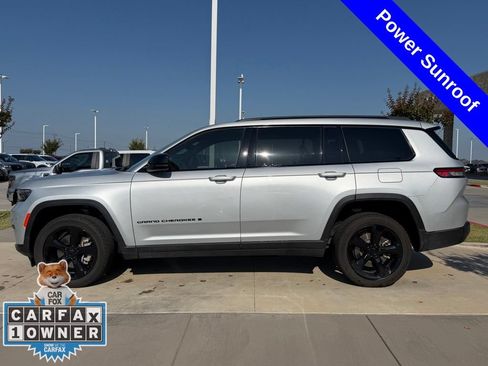 Used 2024 Jeep Grand Cherokee L Altitude AWD/4WD image 10