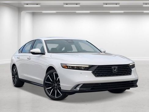 New 2026 Honda Accord Touring image 8