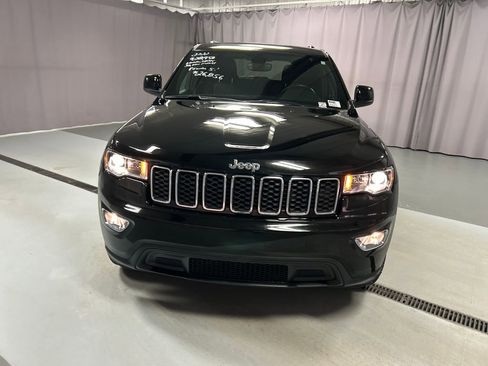 Used 2022 Jeep Grand Cherokee Laredo E image 2