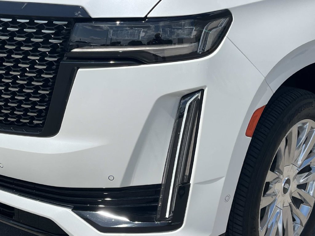 Certified 2024 Cadillac Escalade ESV Premium Luxury AWD/4WD image 10