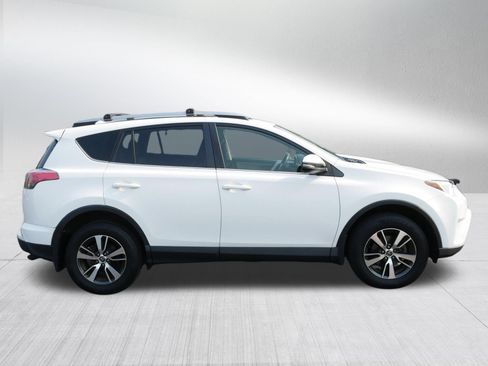 Used 2017 Toyota RAV4 XLE w/ Premium Special Value Package AWD/4WD image 8