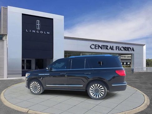 Used 2020 Lincoln Navigator Reserve w/ Luxury Package image 7