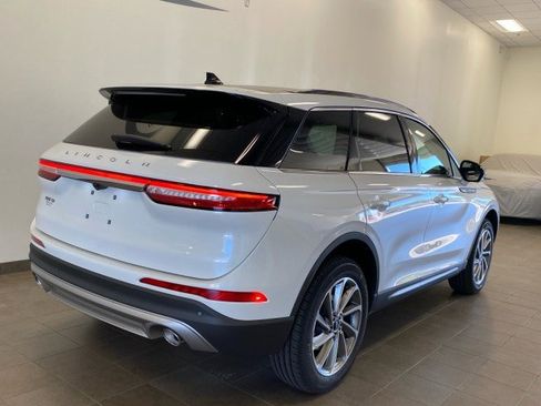 New 2025 Lincoln Corsair AWD w/ Equipment Group 101A image 7