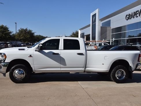 Used 2024 RAM 3500 Tradesman w/ Chrome Appearance Group image 12