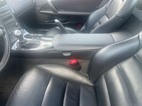 Used 2011 Chevrolet Corvette Grand Sport w/ Preferred Equipment Group RWD image 9