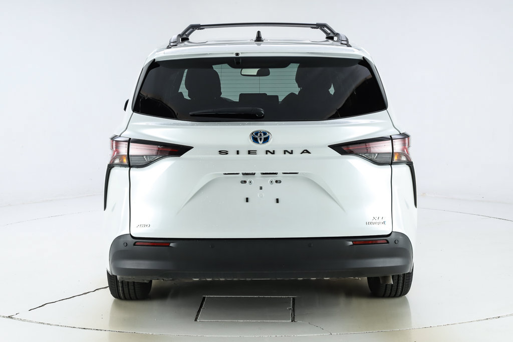 Used 2024 Toyota Sienna XLE w/ XLE Plus Package AWD/4WD image 14