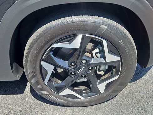 Used 2024 Kia Seltos EX AWD/4WD image 28