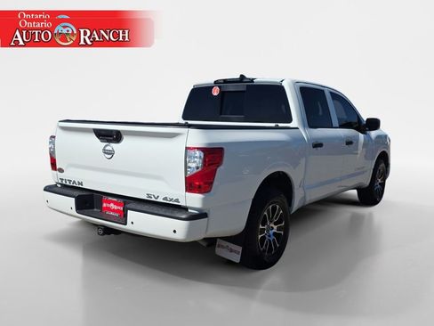 Used 2023 Nissan Titan SV AWD/4WD image 5