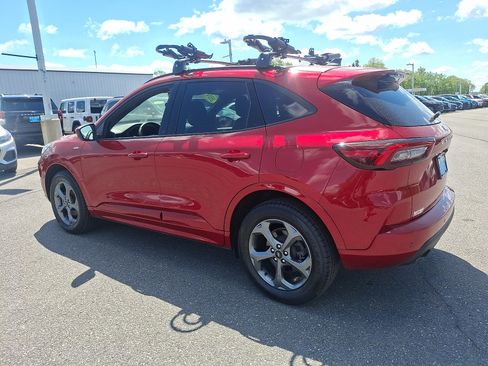 Certified 2024 Ford Escape ST-Line Select w/ Tech Pack #1 AWD/4WD image 4