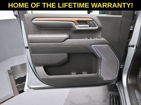 Used 2024 Chevrolet Silverado 3500 High Country w/ Technology Package image 11