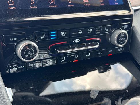 New 2025 Jeep Grand Cherokee L Summit w/ Advanced Protech Group IV image 24