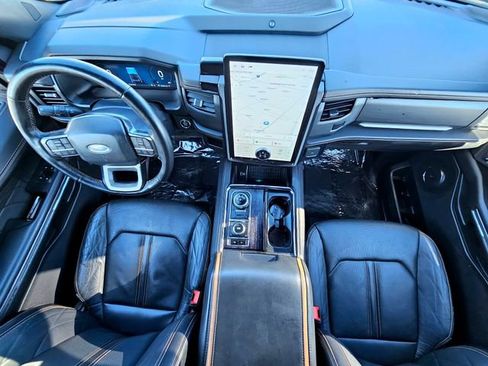 Used 2023 Ford Expedition Platinum image 31