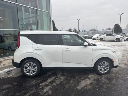 Certified 2020 Kia Soul LX image 5