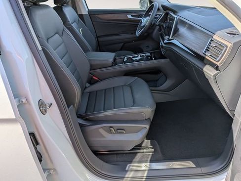 New 2026 Volkswagen Atlas SEL image 36