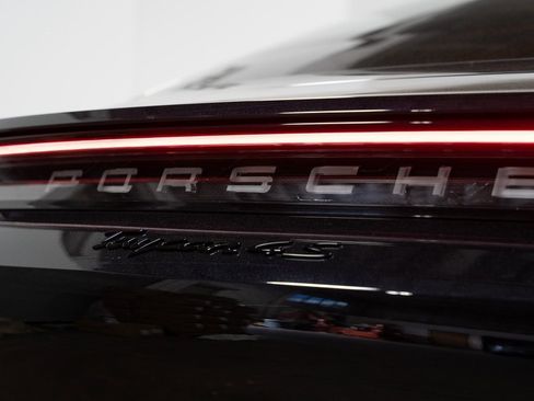 Used 2024 Porsche Taycan 4S image 9