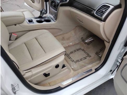 Used 2018 Jeep Grand Cherokee Overland AWD/4WD image 34