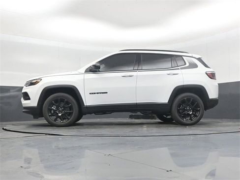 New 2026 Jeep Compass Latitude image 43